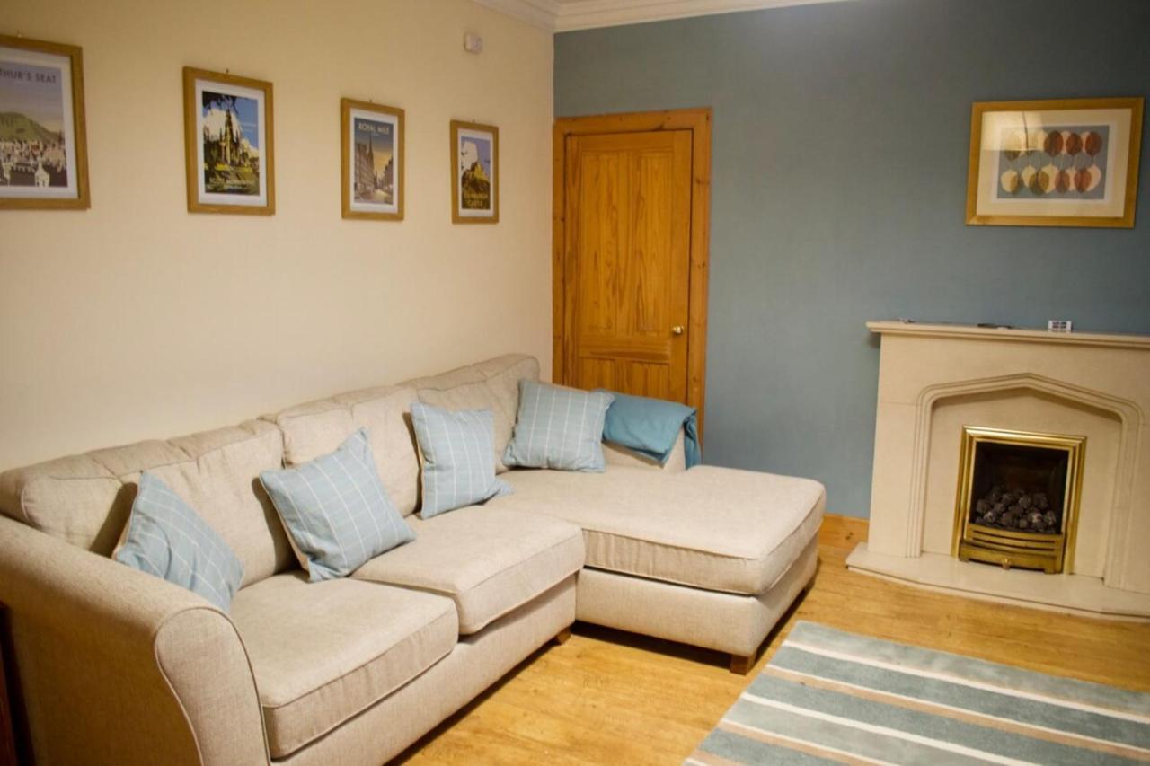 Newly Refurbed Home With Free Parking Edinburgh Exterior photo